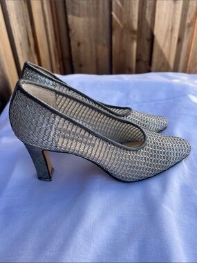 Mods Spaña Silver Woven Mesh Pointed Pumps